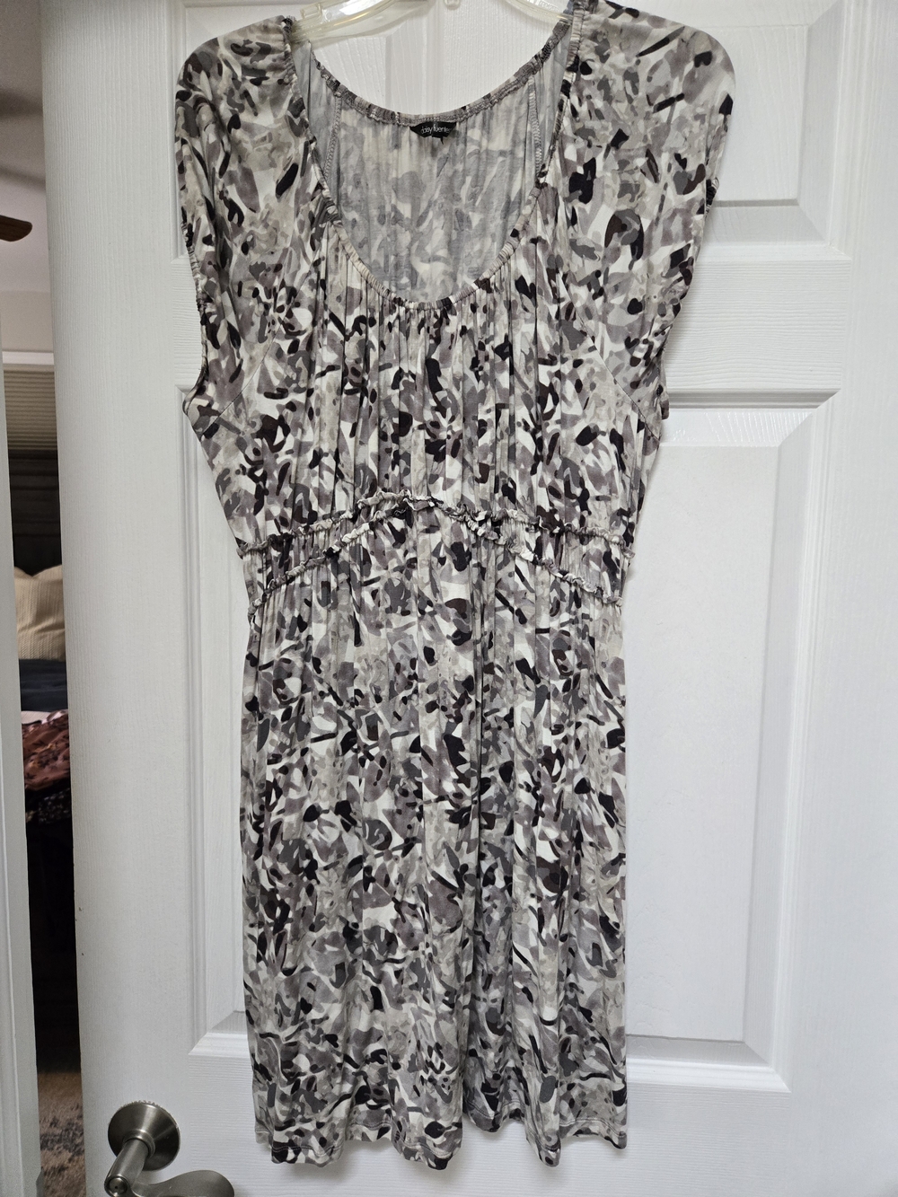 Daisy Fuentes Neutral Brown & Cream Camo Scoop Neck Mini Dress